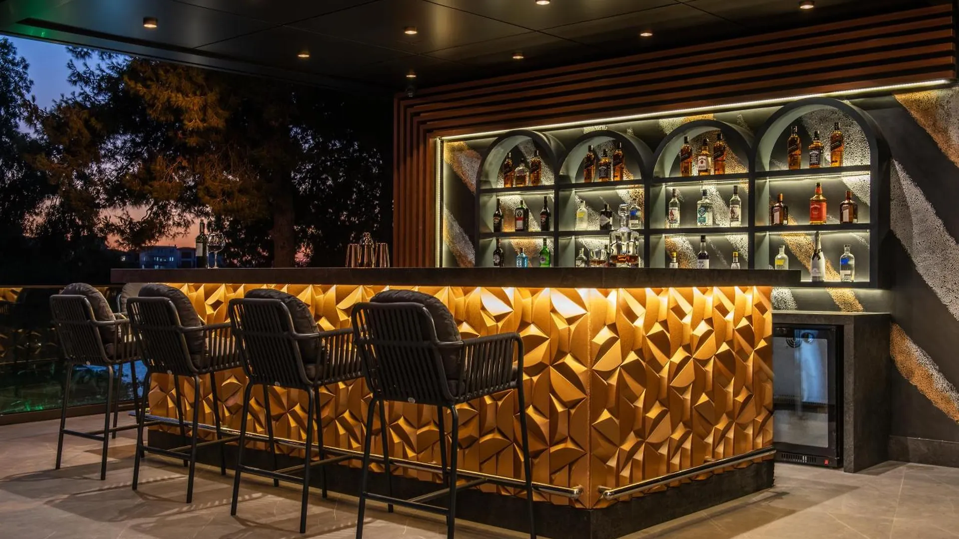 קרבורון Casa Mimas Hotel