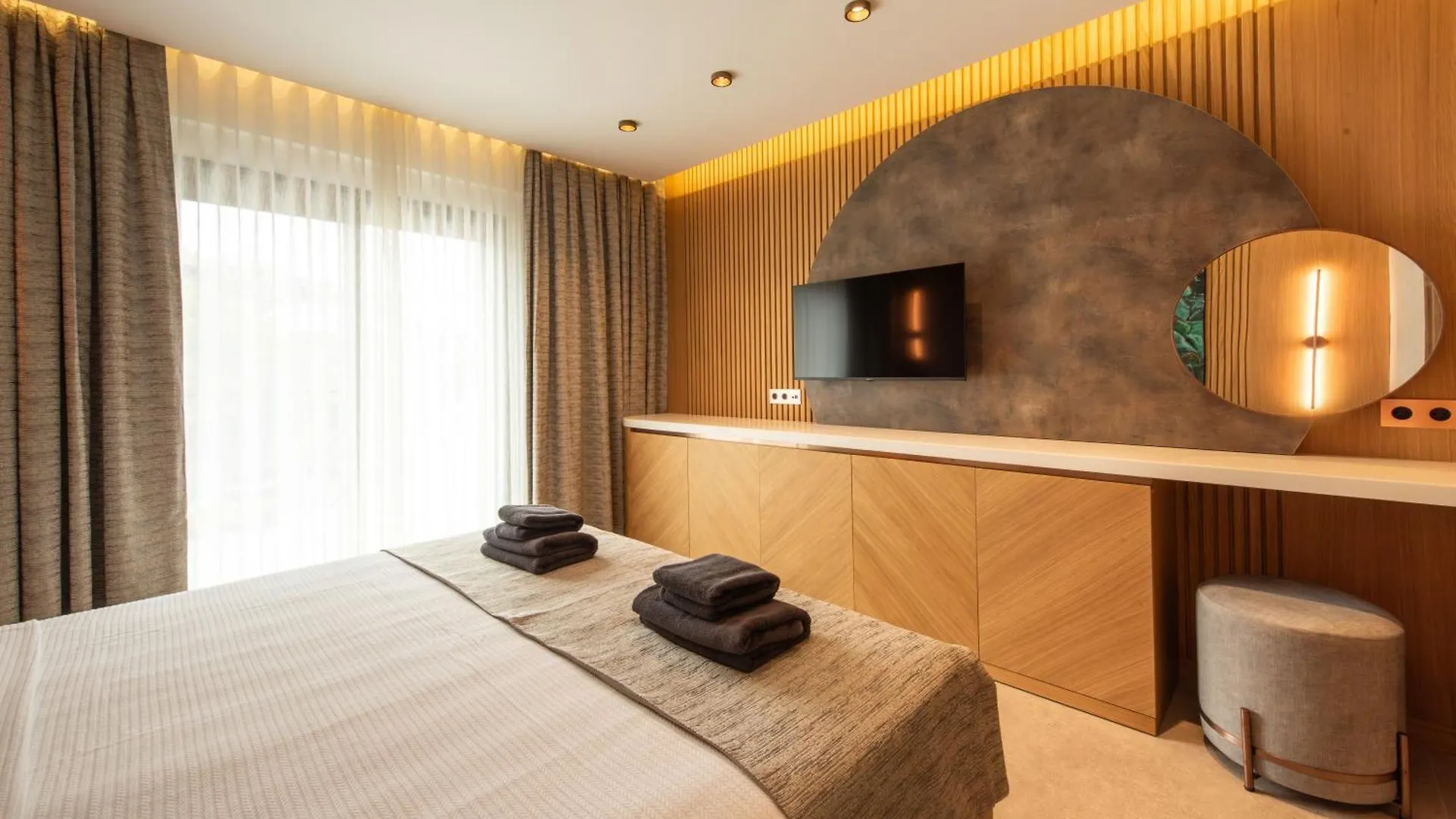 קרבורון Casa Mimas Hotel